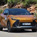 Toyota-C-HR-2.0-Hybrid-i-AWD-(15)