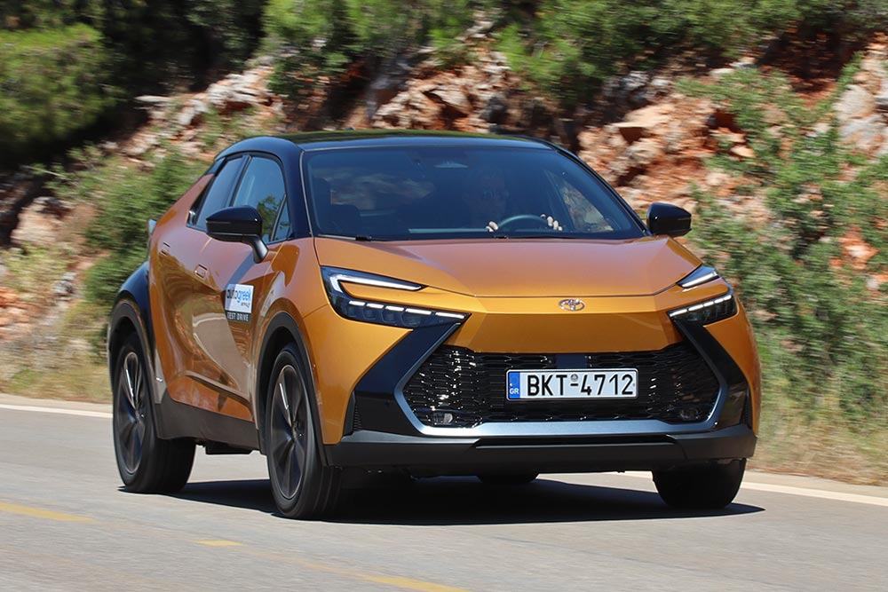 https://autogreeknews.gr/wp-content/uploads/2024/08/Toyota-C-HR-2.0-Hybrid-i-AWD-15.jpg
