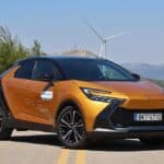 Toyota-C-HR-2.0-Hybrid-i-AWD-(4)