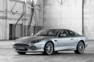 aston_martin_db7_vantage_37