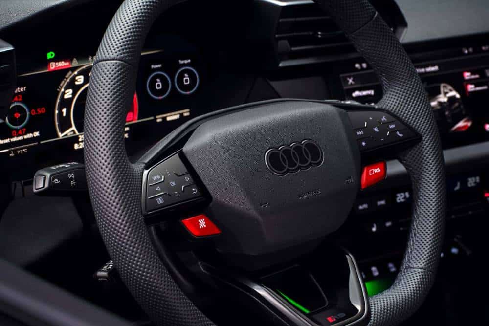 https://autogreeknews.gr/wp-content/uploads/2024/08/audi-rs-3-sportback-2024-4.jpg