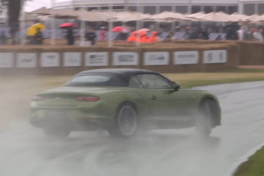 Τρομερό σώσιμο με Bentley 2,5 τόνων (+video)