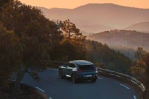 bmw-has-allegedly-decided-to-phase-out-the-644-hp- (1)