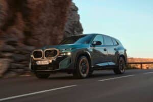 bmw-has-allegedly-decided-to-phase-out-the-644-hp- (2)