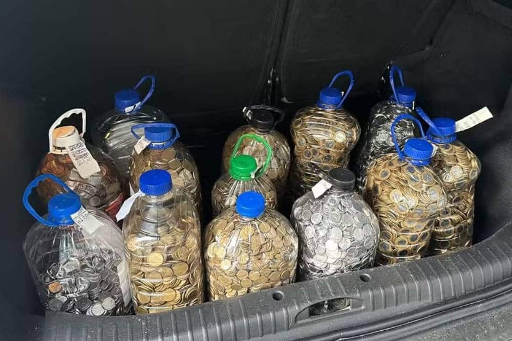 Αγόρασε αυτοκίνητο με ένα σκασμό ψιλά!