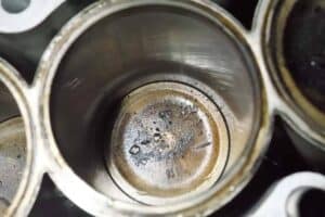 inside-of-a-cylinder-of-a-honda-engine