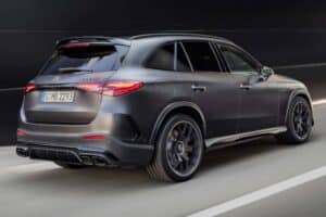 mercedes-amg-glc63-s-e-performance-european-model (2)