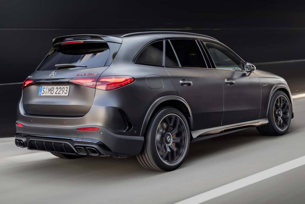 https://autogreeknews.gr/wp-content/uploads/2024/08/mercedes-amg-glc63-s-e-performance-european-model-2.jpg