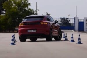 porsche cayenne moose test (1)
