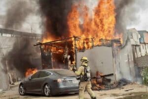tesla burns down house 03