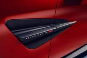 2025-Aston-Martin-Vanquish-902-17