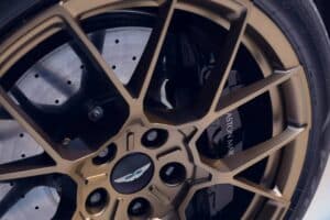 2025-Aston-Martin-Vanquish-902-19