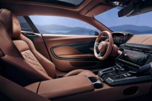 2025-Aston-Martin-Vanquish-902-22