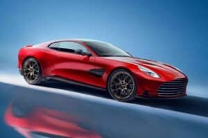 2025-Aston-Martin-Vanquish-902-4