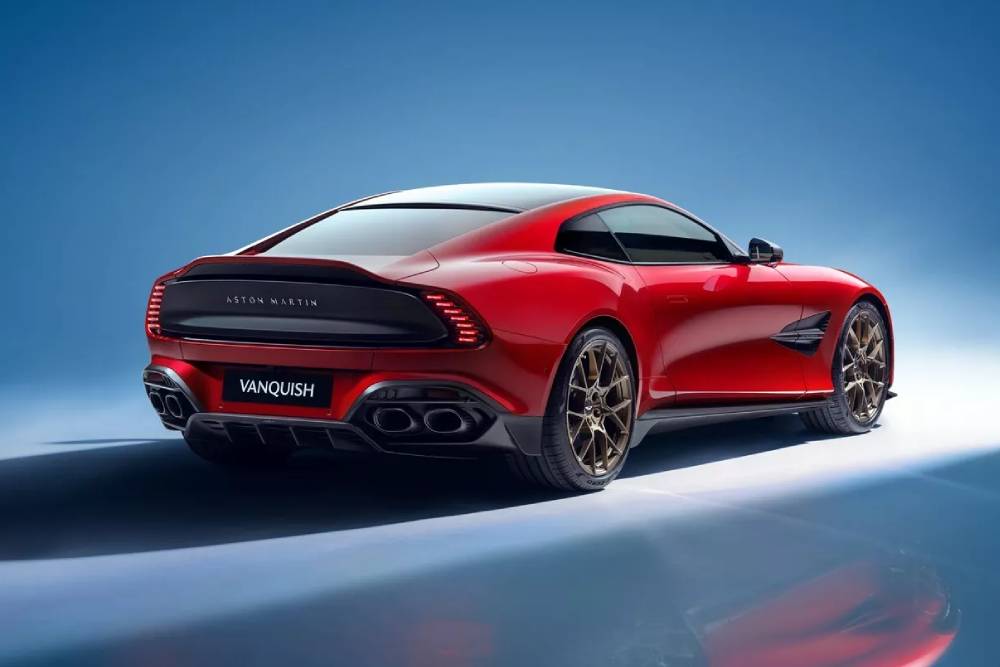 https://autogreeknews.gr/wp-content/uploads/2024/09/2025-Aston-Martin-Vanquish-902-7.jpg