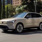 332050_New_Volvo_EX90_on_the_road