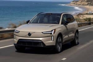 332052_New_Volvo_EX90_on_the_road