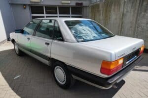Audi-100-1990-(9)