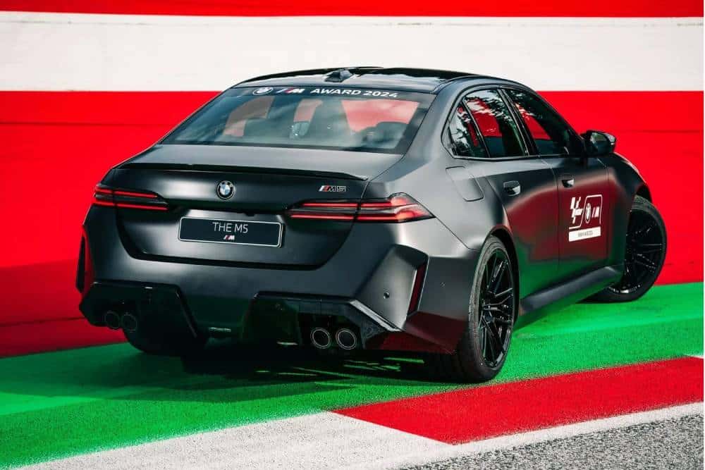 https://autogreeknews.gr/wp-content/uploads/2024/09/BMW-M5-MotoGP-50-scaled-1.jpg
