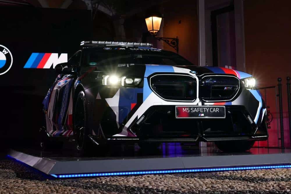 https://autogreeknews.gr/wp-content/uploads/2024/09/BMW-M5-MotoGP-6.jpg