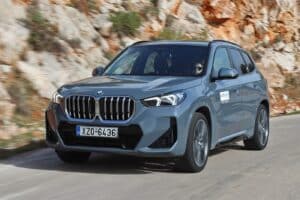 BMW-X1-kinisi