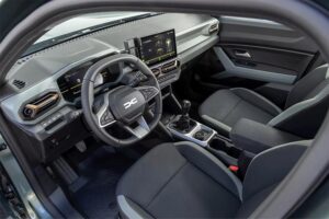 Dacia-Duster-1.2-TCe-130-4×4-(29)