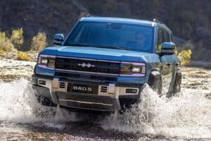 Fangcheng-Bao-5_Off-road-(1)