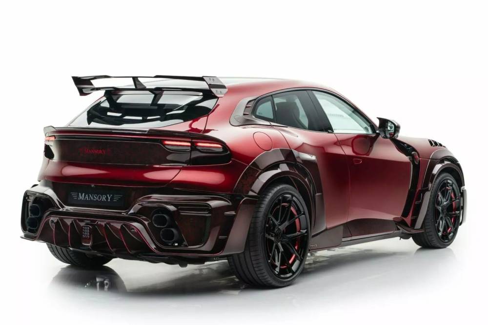 https://autogreeknews.gr/wp-content/uploads/2024/09/Ferrari_Purosangue_2024_Mansory_Pugnator_05.jpg