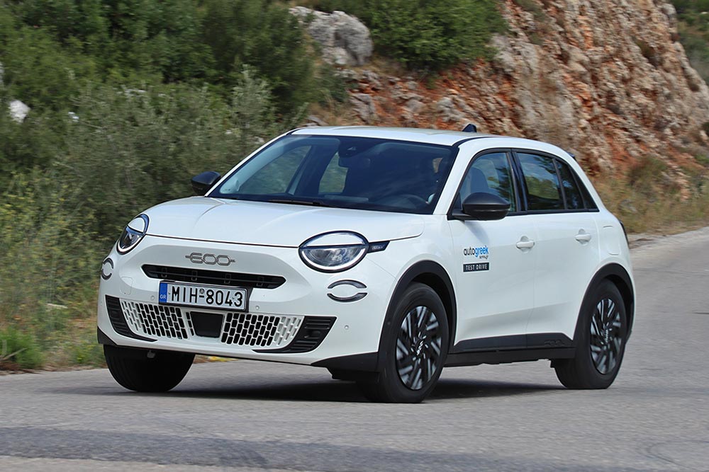 https://autogreeknews.gr/wp-content/uploads/2024/09/Fiat-600-1.2-Hybrid-13.jpg
