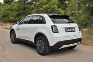 Fiat-600-1.2 Hybrid rear