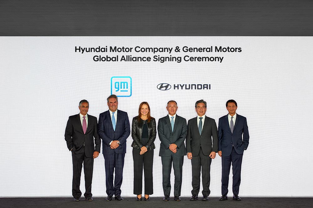 https://autogreeknews.gr/wp-content/uploads/2024/09/GM-Hyundai-agreement-2.jpg