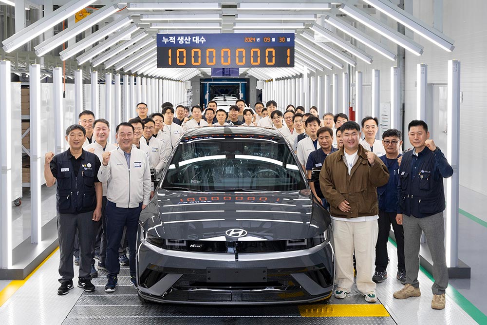 https://autogreeknews.gr/wp-content/uploads/2024/09/Hyundai_Motor_Achieves_100M_Units_Global_Production.jpg