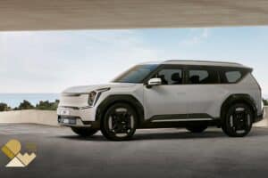 Kia-EV9-wins-Gold-trophy-at-IDEA-2024-design-awards