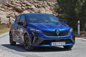 Renault-Clio-E-Tech-2024-(5)