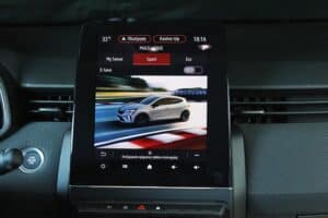 Renault-Clio-E-Tech-2024-(7)