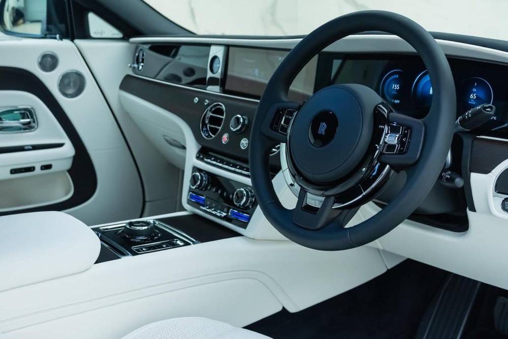 https://autogreeknews.gr/wp-content/uploads/2024/09/Rolls-Royce_Spectre_2024_depreciation-6.jpg