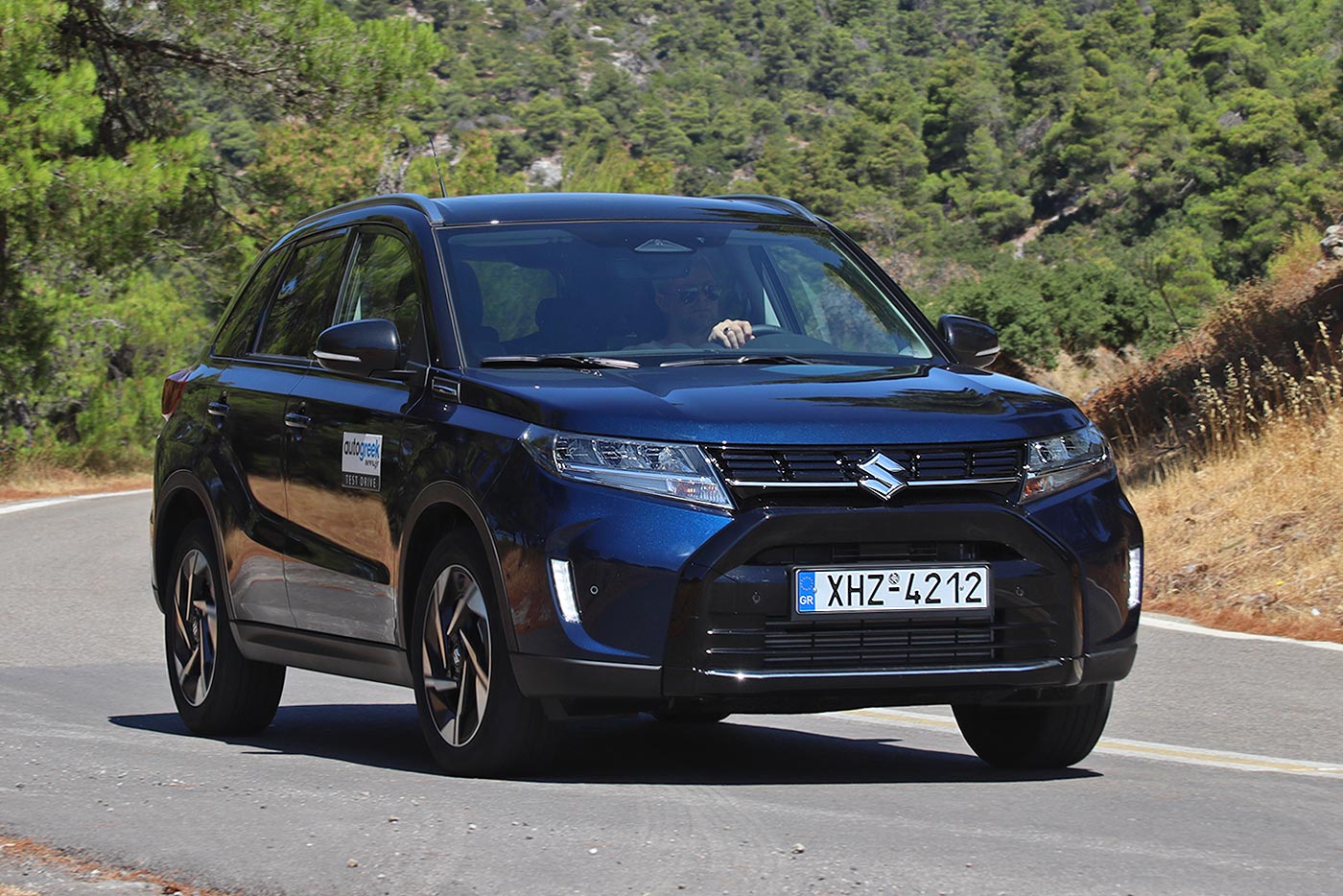 https://autogreeknews.gr/wp-content/uploads/2024/09/Suzuki-Vitara-FL-strofi.jpg