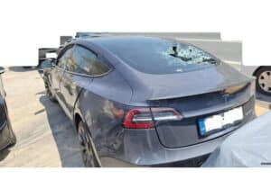 Tesla-Model-3-trakarismeno-5