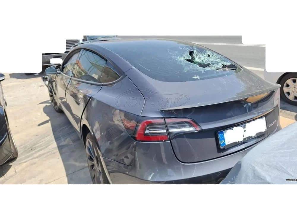 https://autogreeknews.gr/wp-content/uploads/2024/09/Tesla-Model-3-trakarismeno-5.jpg