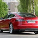 Tesla_Model_S_P85_P85_D_poradna_sada_03