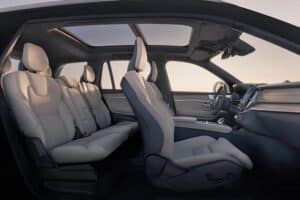 Volvo-XC90-2024-(2)