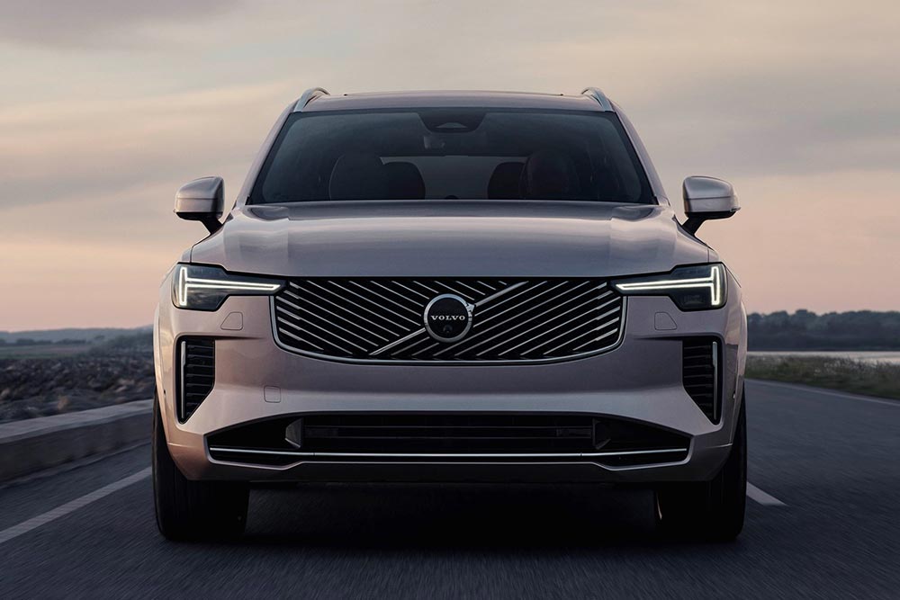 https://autogreeknews.gr/wp-content/uploads/2024/09/Volvo-XC90-2024-8.jpg