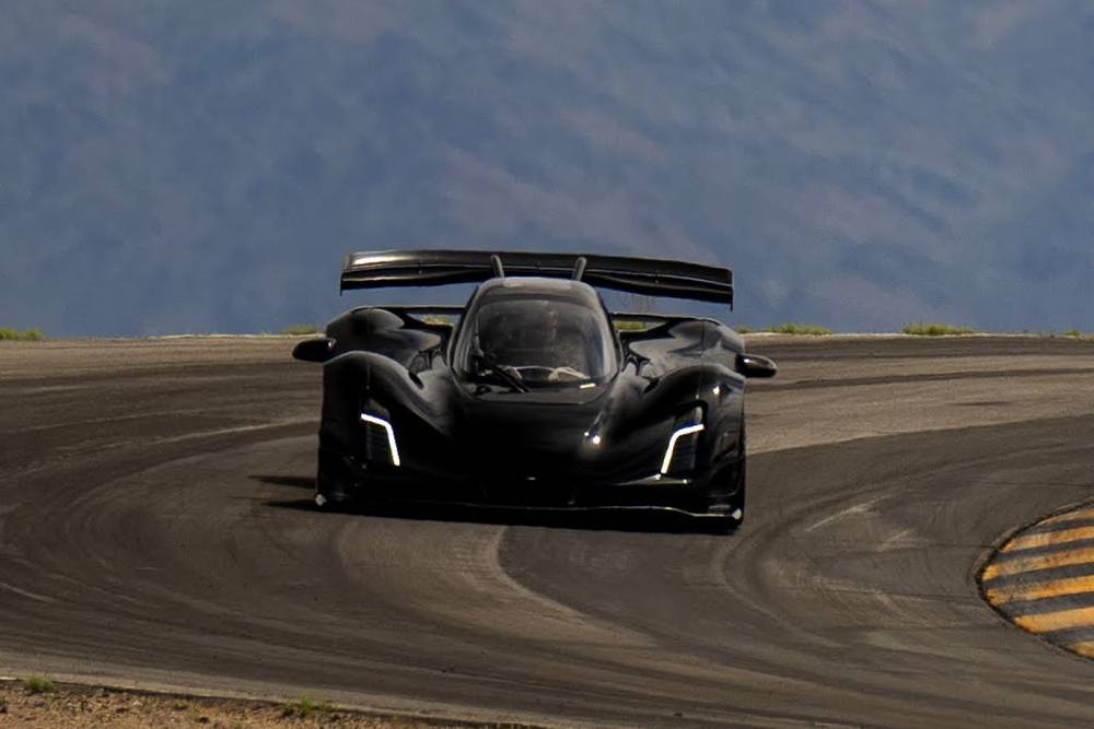 https://autogreeknews.gr/wp-content/uploads/2024/09/czinger-21c-laguna-seca.jpg