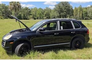 Τι κρύβει μια Porsche Cayenne των 800 ευρώ;