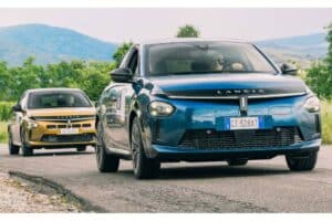 la-lancia-ypsilon-alla-1000-miglia-2024