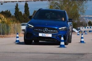 «Μουτρωμένη» η Mercedes GLA στον τάρανδο (+video)