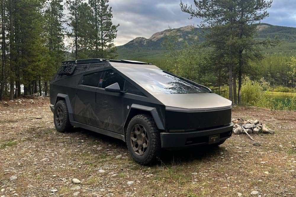 https://autogreeknews.gr/wp-content/uploads/2024/09/tesla-cybertruck-arctic-circle-06.jpg