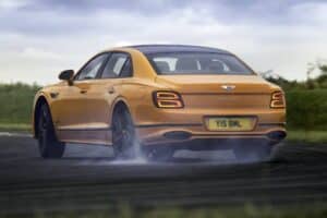 this-is-the-2025-bentley-flying-spur-with-its-771-