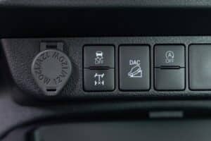 toyota-hilux-48v-hybrid-(8)