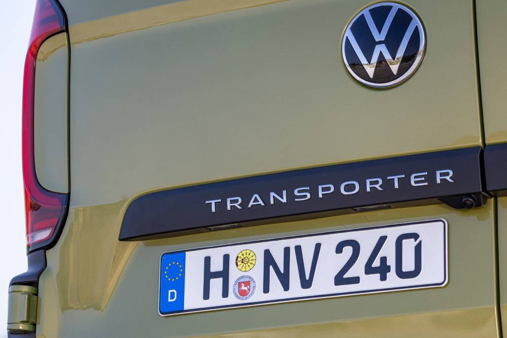 https://autogreeknews.gr/wp-content/uploads/2024/09/volkswagen-launches-caravelle-and-transporter-at-i-11.jpg